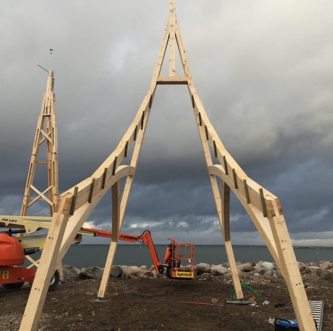 Installation of the wooden structure