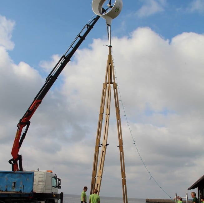 Dali tower erection